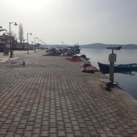 Bay Nihat Lale Alojamento de Acomodação e Pequeno-almoço Ayvalı